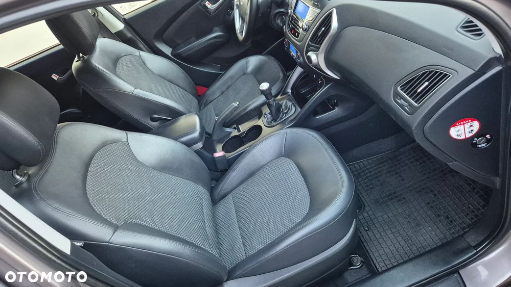 Hyundai ix35 2.0 4WD Premium - 24