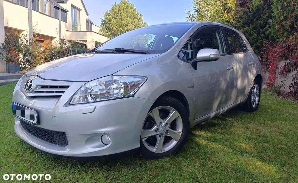 Toyota Auris 1.6 MultiMode Executive - 1