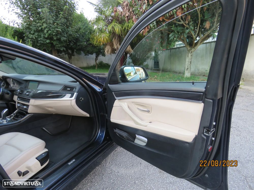 BMW 520 d Auto - 13