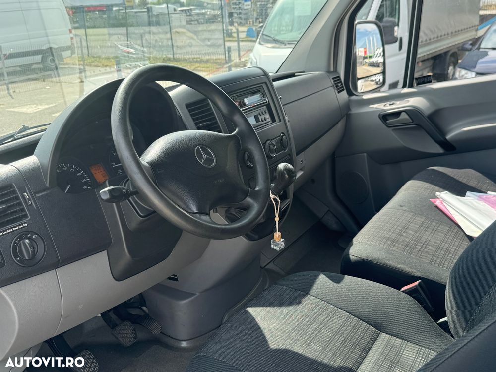 Mercedes-Benz Sprinter - 10