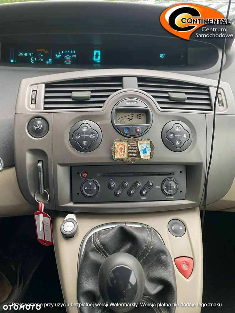 Renault Grand Scenic - 11