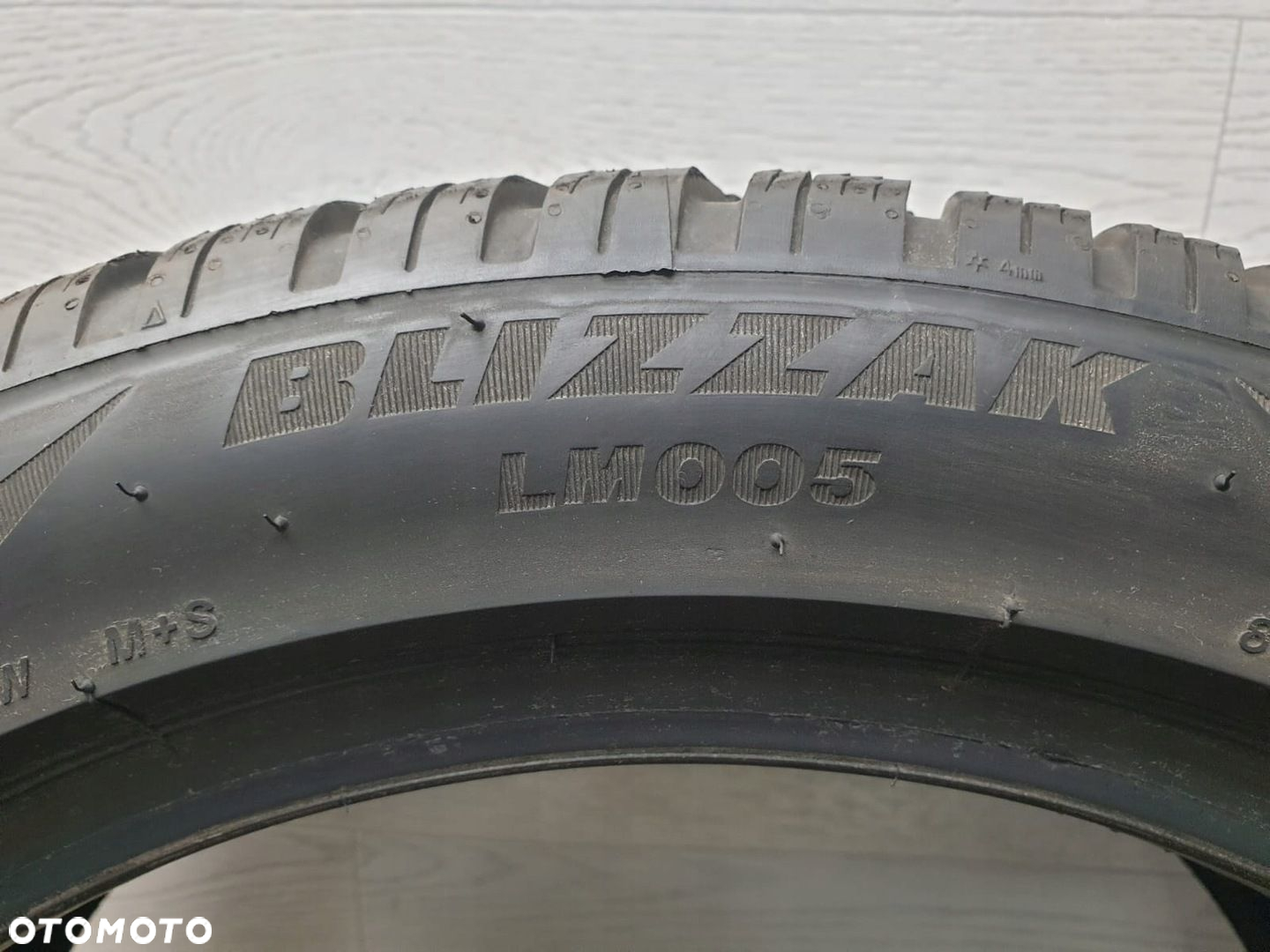 Opona zimowa Bridgestone Blizzak LM005 205/50R17 93 H - 4
