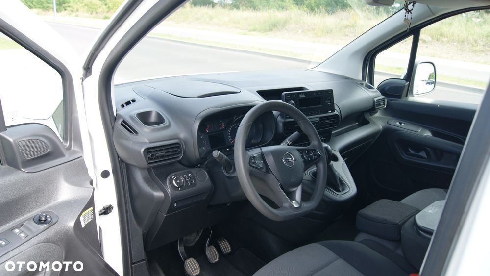 Opel COMBO - 12