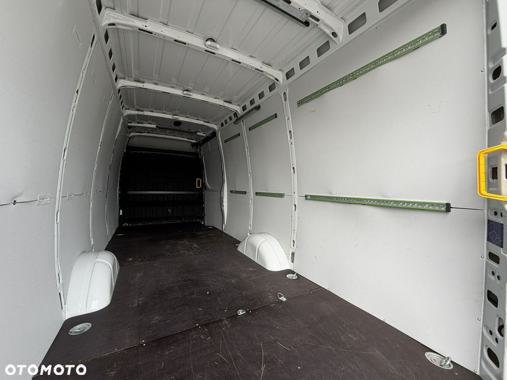 Iveco Daily 35S18 - 18