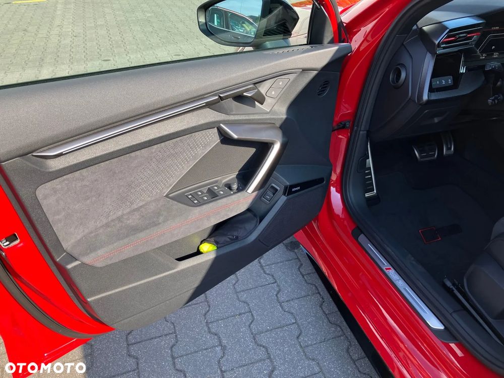 Audi RS3 Sportback - 12