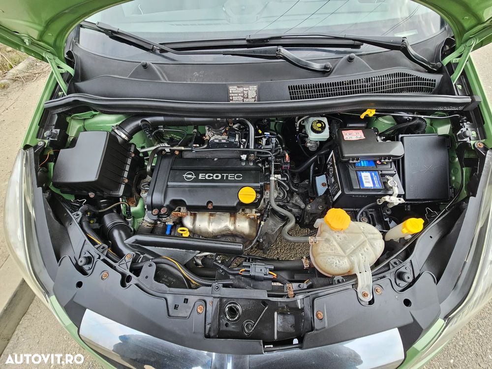 Opel Corsa 1.2 16V Innovation - 10