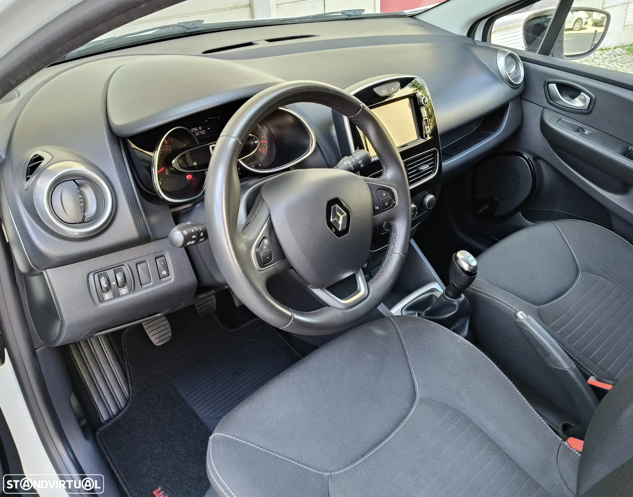 Renault Clio Sport Tourer 1.5 dCi Limited EDition - 10