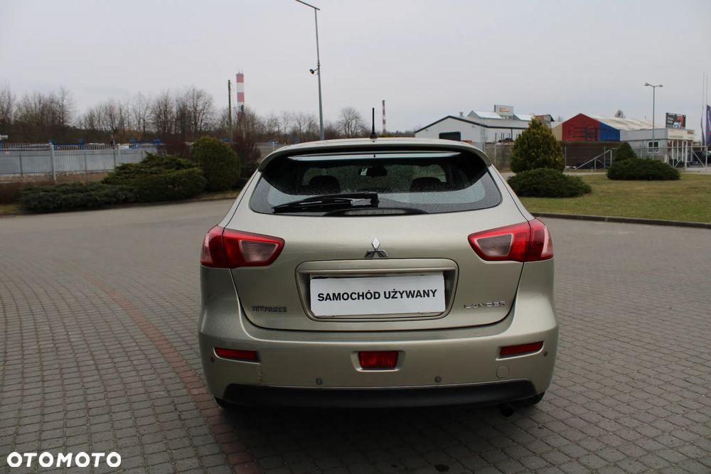 Mitsubishi Lancer 1.8 Invite - 6