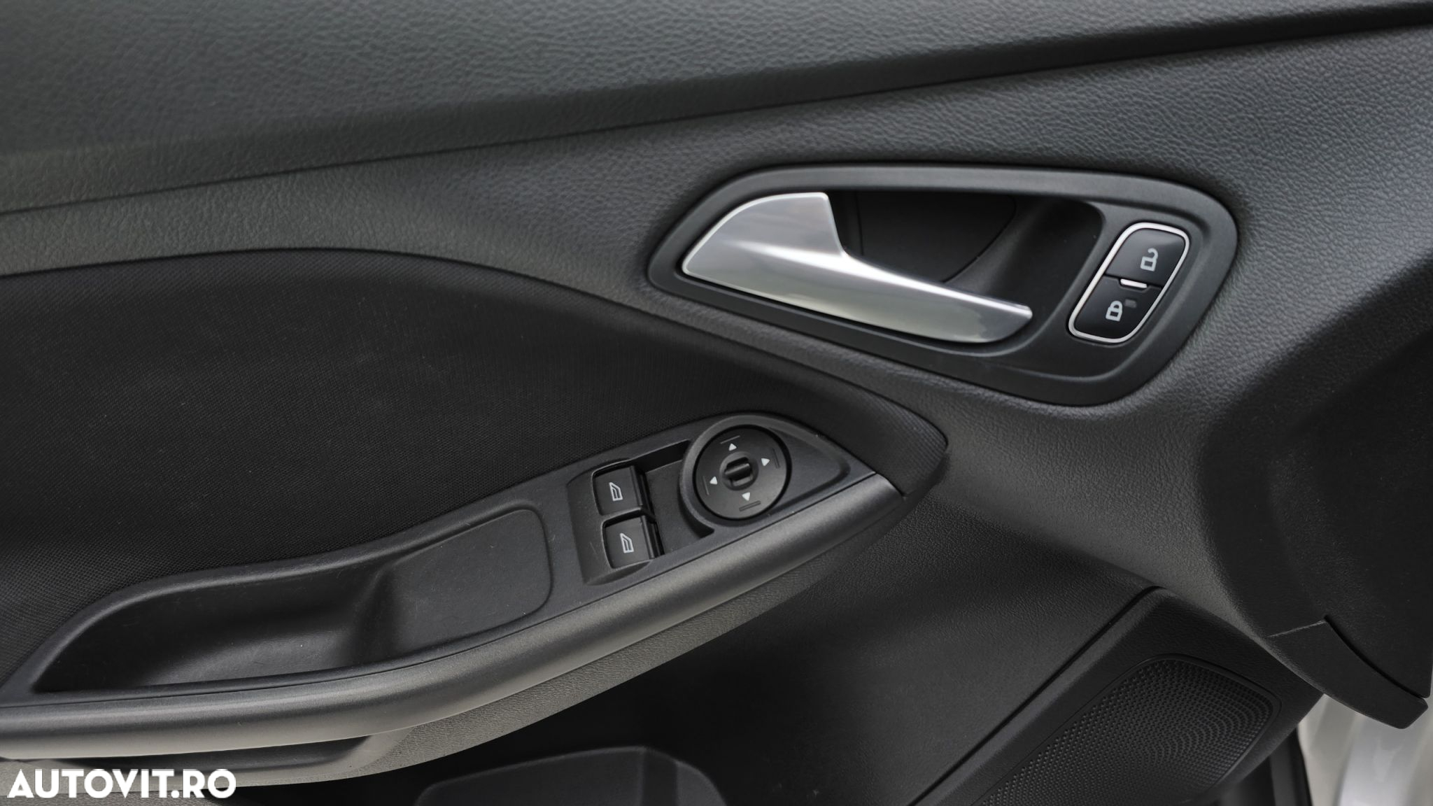 Ford Focus 1.0 EcoBoost Trend - 11