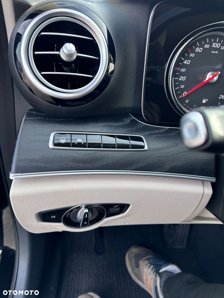 Mercedes-Benz Klasa E - 14