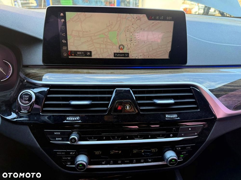 BMW Seria 5 530i - 5