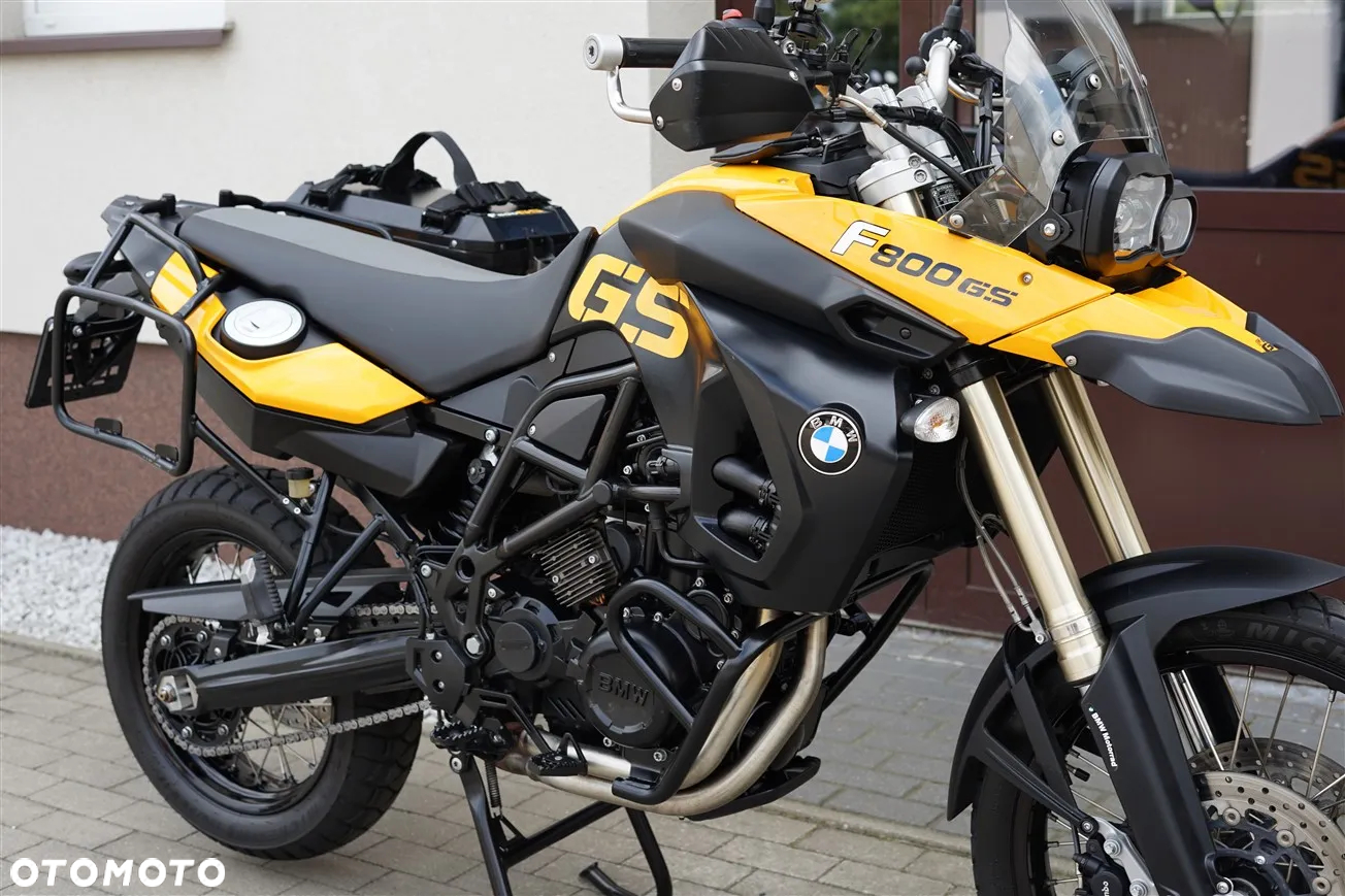 BMW F - 11