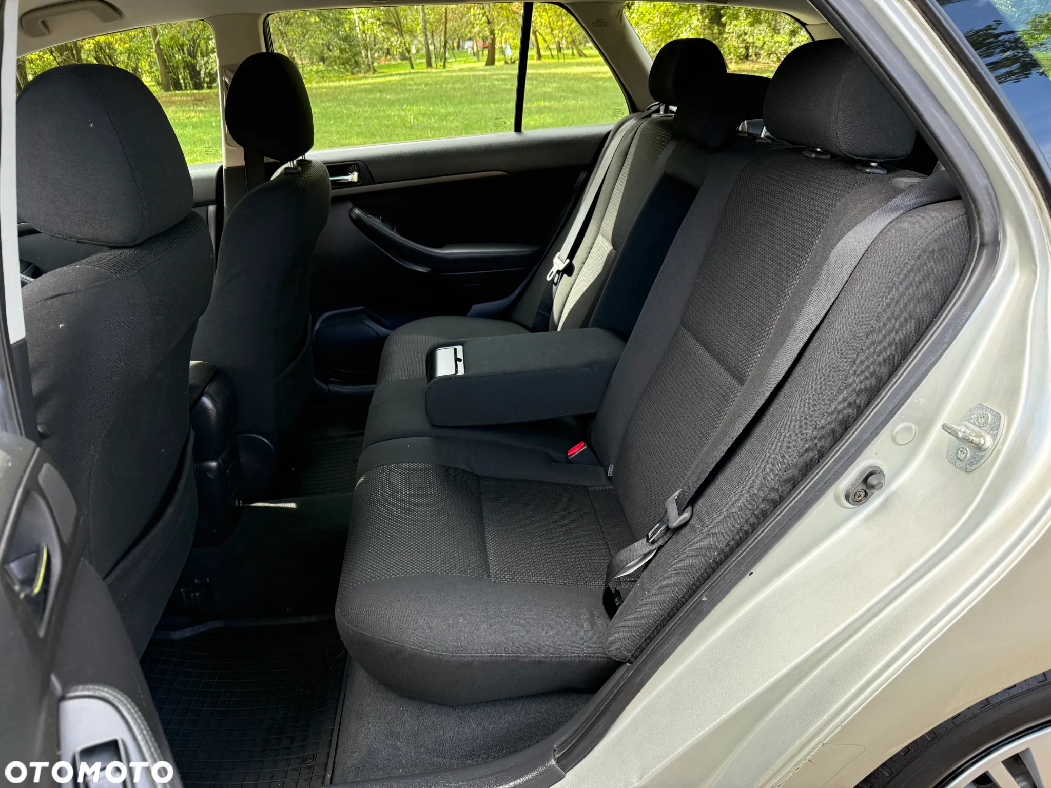 Toyota Avensis 1.8 VVT-i Sol - 17