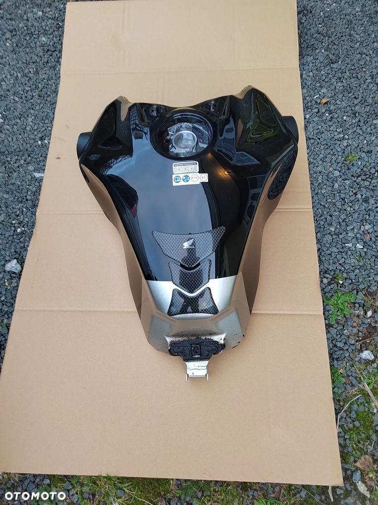 Honda CB1000R 2019 rok. Zbiornik Paliwa - 2