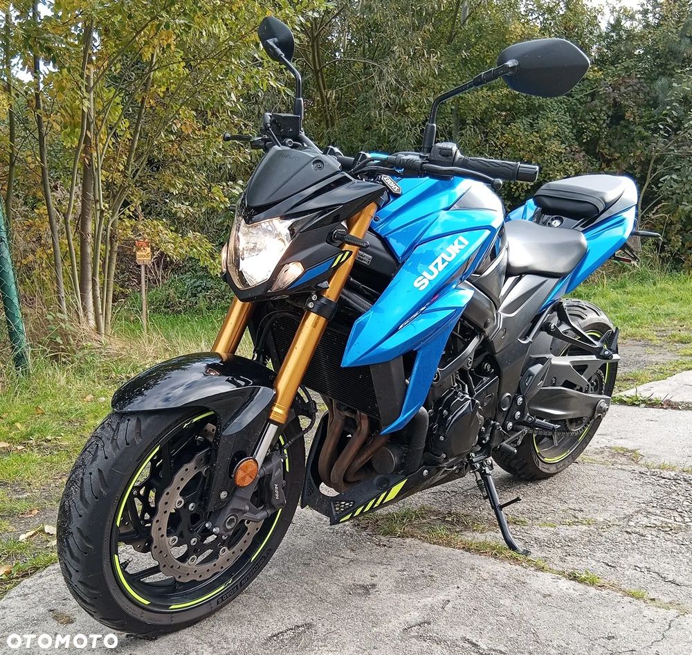 Suzuki GSX - 1