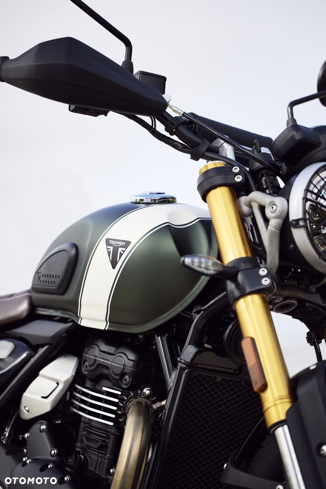 Triumph Scrambler - 25