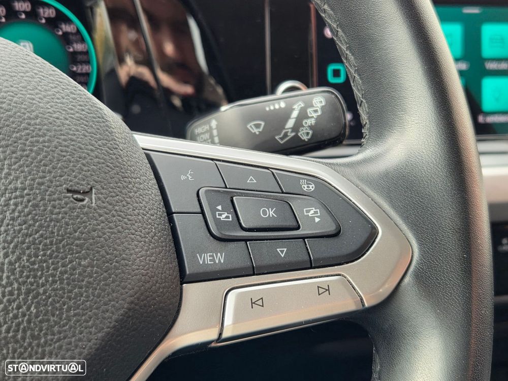 VW Golf Variant 2.0 TDi - 24