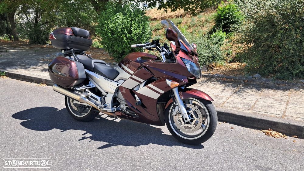 Yamaha FJR - 10