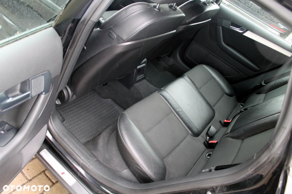 Audi A3 Sportback 2.0 TDI DPF quattro S line Sportpaket plus - 14