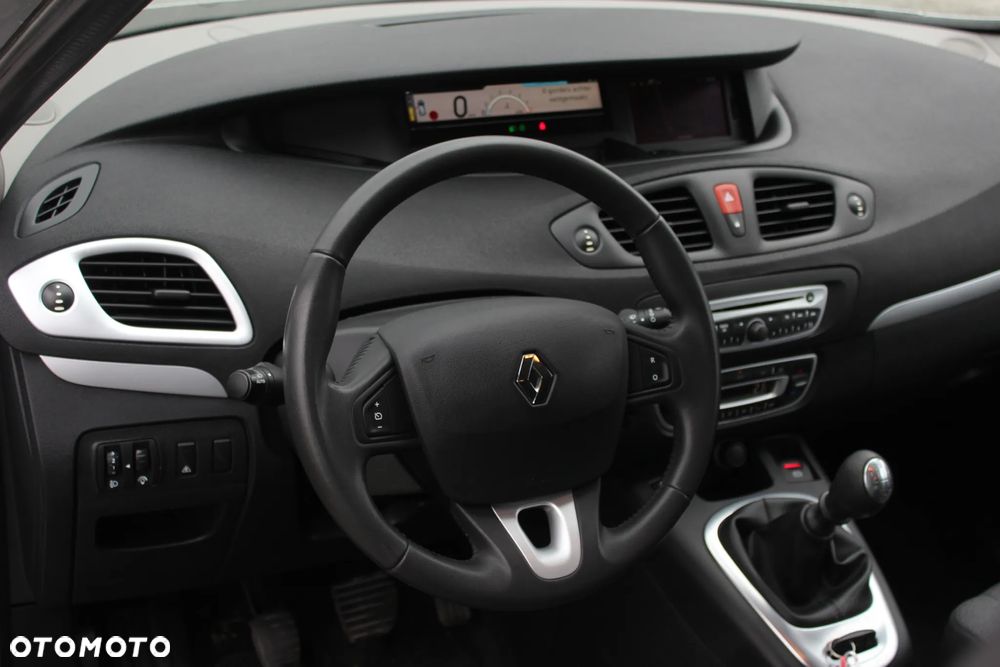 Renault Scenic 1.6 16V 110 Expression - 13