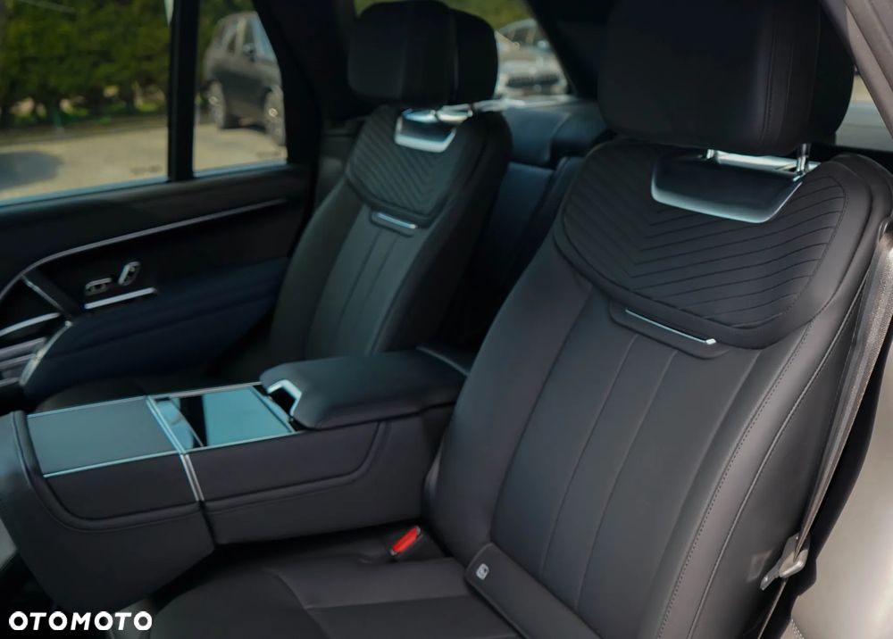 Land Rover Range Rover 4.4 V8 P615 mHEV SV - 25