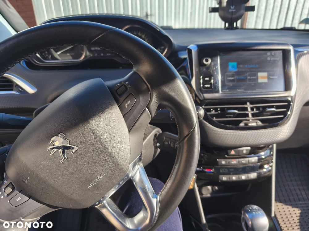 Peugeot 2008 PureTech 110 Stop&Start Crossway - 12
