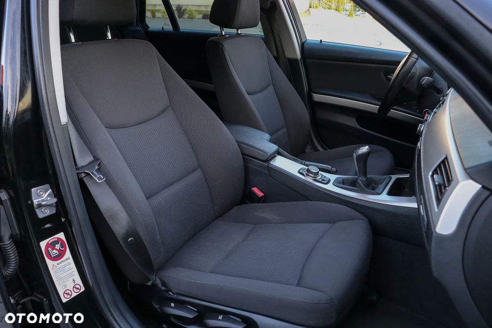 BMW Seria 3 318d - 18