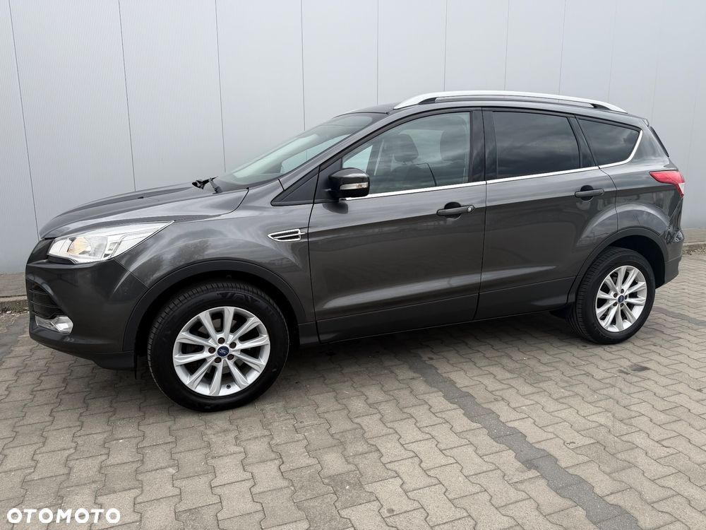Ford Kuga 1.5 EcoBoost 2x4 Titanium - 4