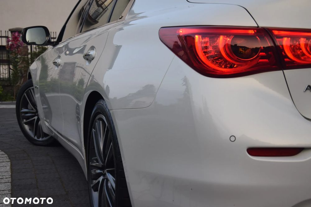 Infiniti Q50 Q50S Hybrid AWD Sport Tech - 11