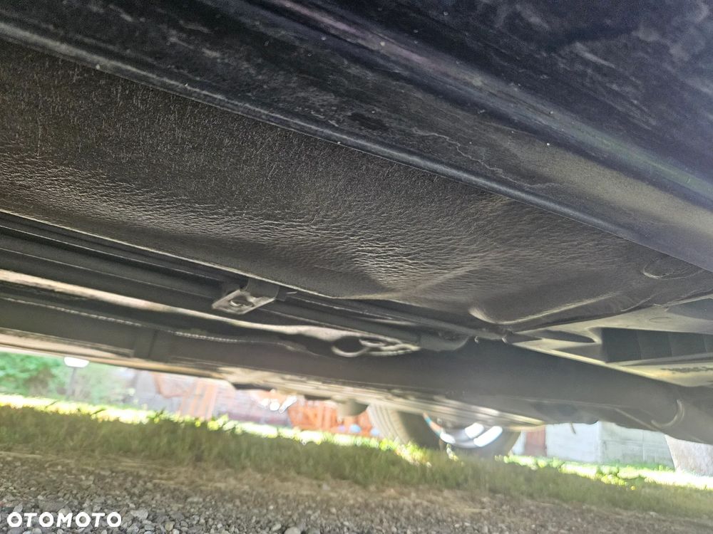 Mercedes-Benz Klasa E 320 T CDI Avantgarde - 37