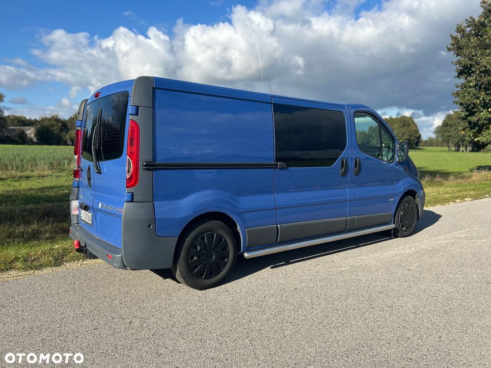 Opel Vivaro - 10
