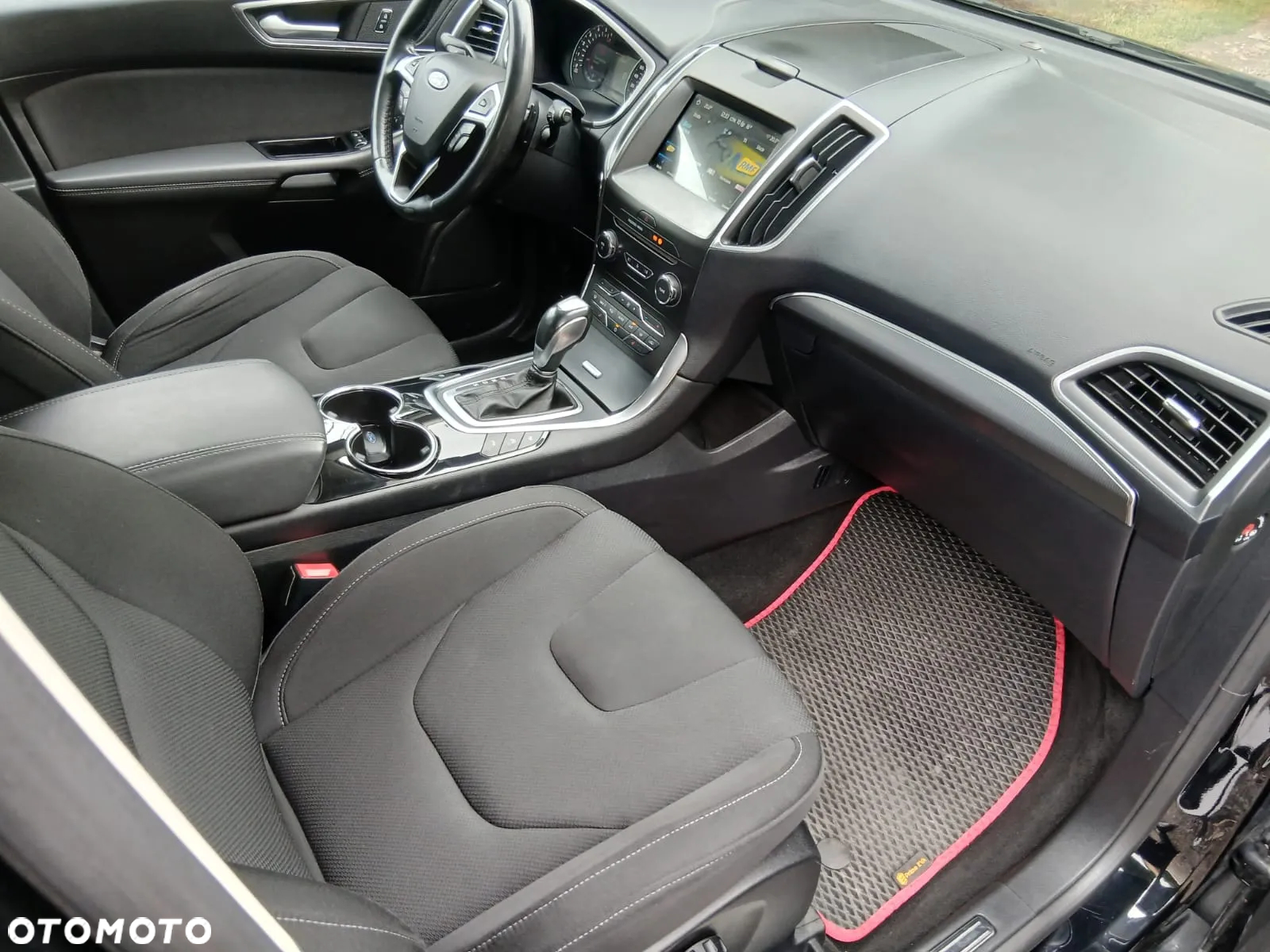Ford S-Max - 33