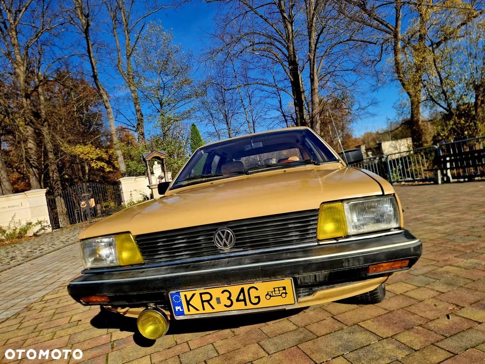 Volkswagen Passat - 20