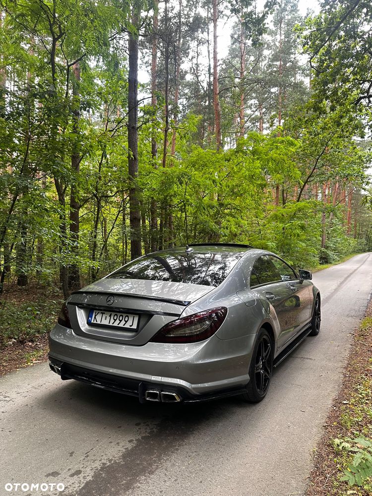 Mercedes-Benz CLS - 6