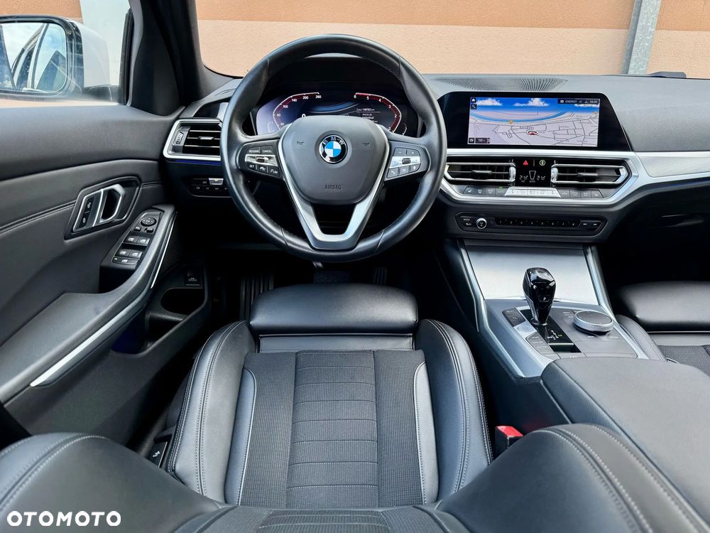 BMW Seria 3 320d Sport Line Shadow sport - 11