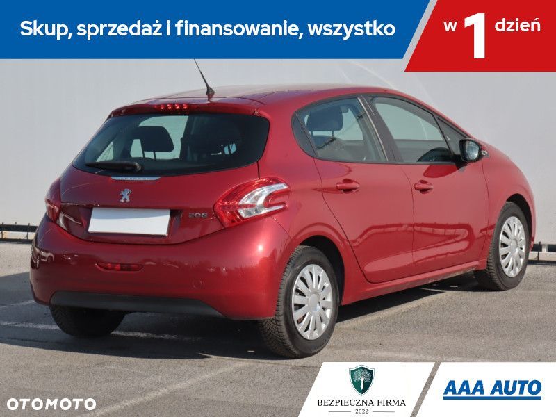 Peugeot 208 - 7
