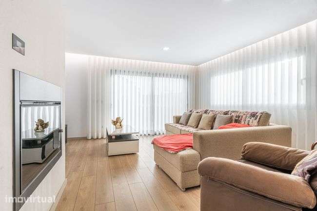 Moradia T4 à venda em Vila Verde - Loureira - Grande imagem: 5/23