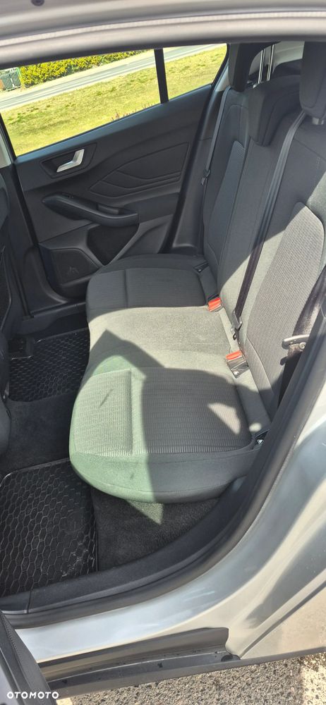 Ford Focus 1.0 EcoBoost Trend Edition - 14