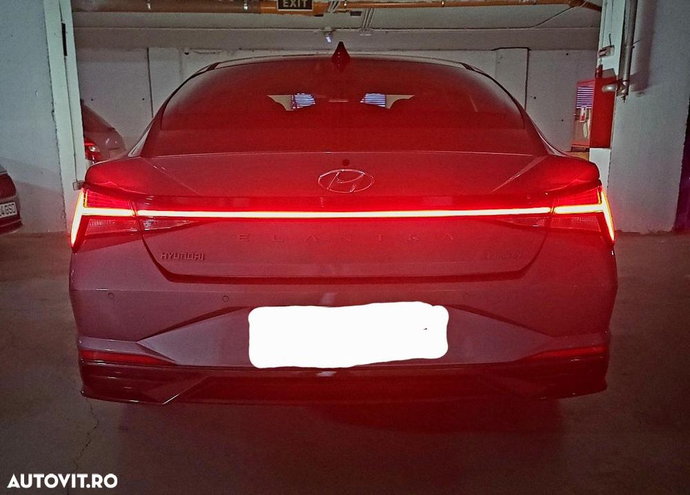 Hyundai Elantra 1.6 l 123 CP CVT Highway - 5