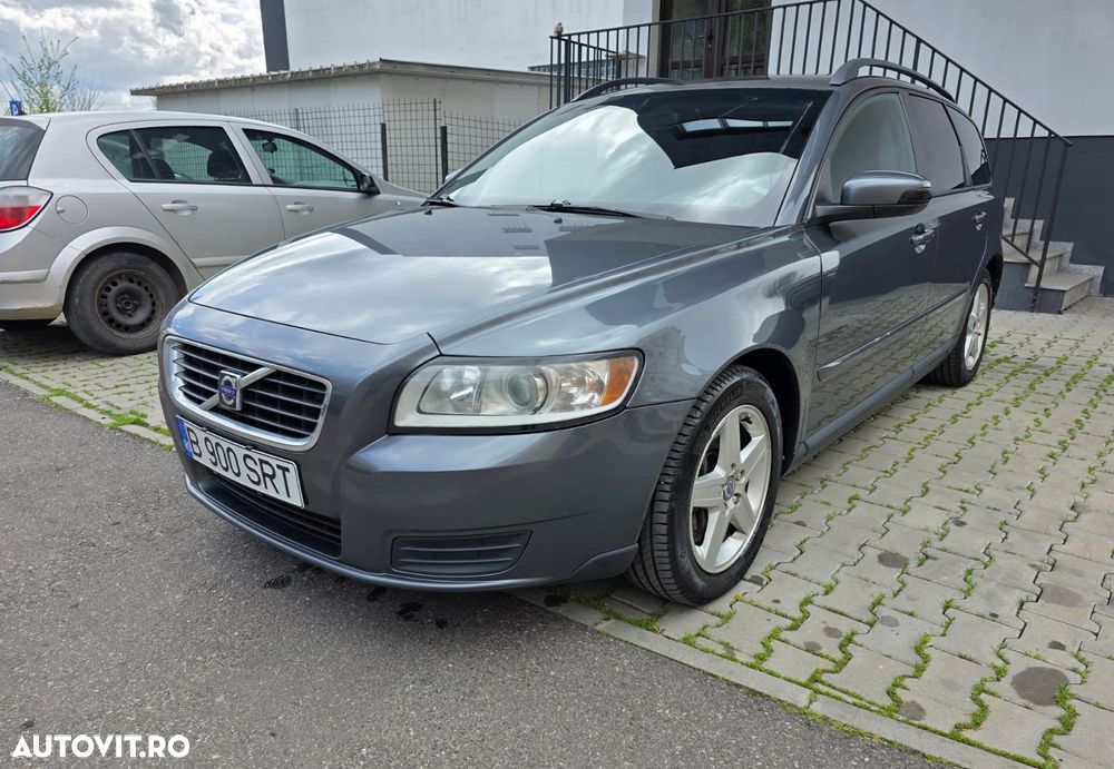 Volvo V50 - 1