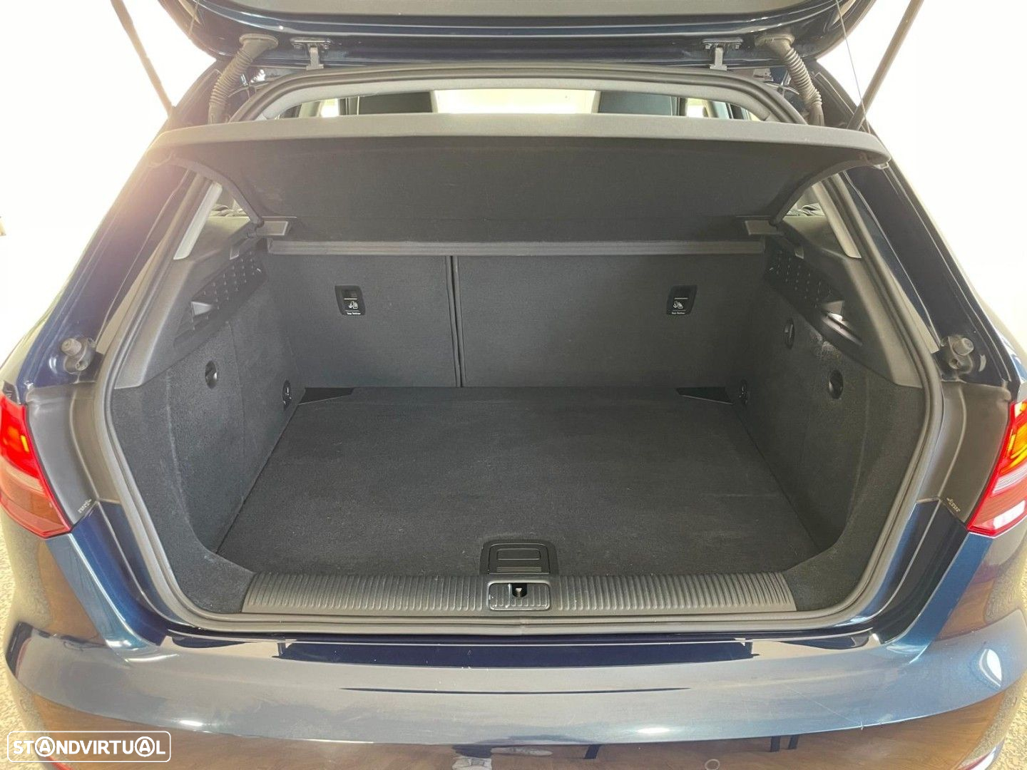 Audi A3 Sportback 30 TDI Design - 23