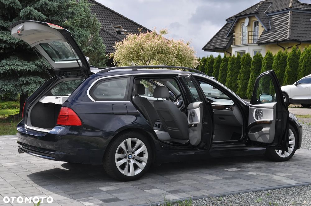 BMW Seria 3 330d xDrive DPF Edition Sport - 26