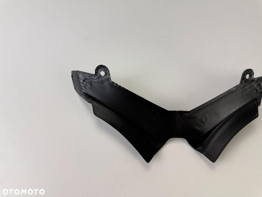 Dolna osłona czaszy Carbon Yamaha MT 125 2020+ - 14