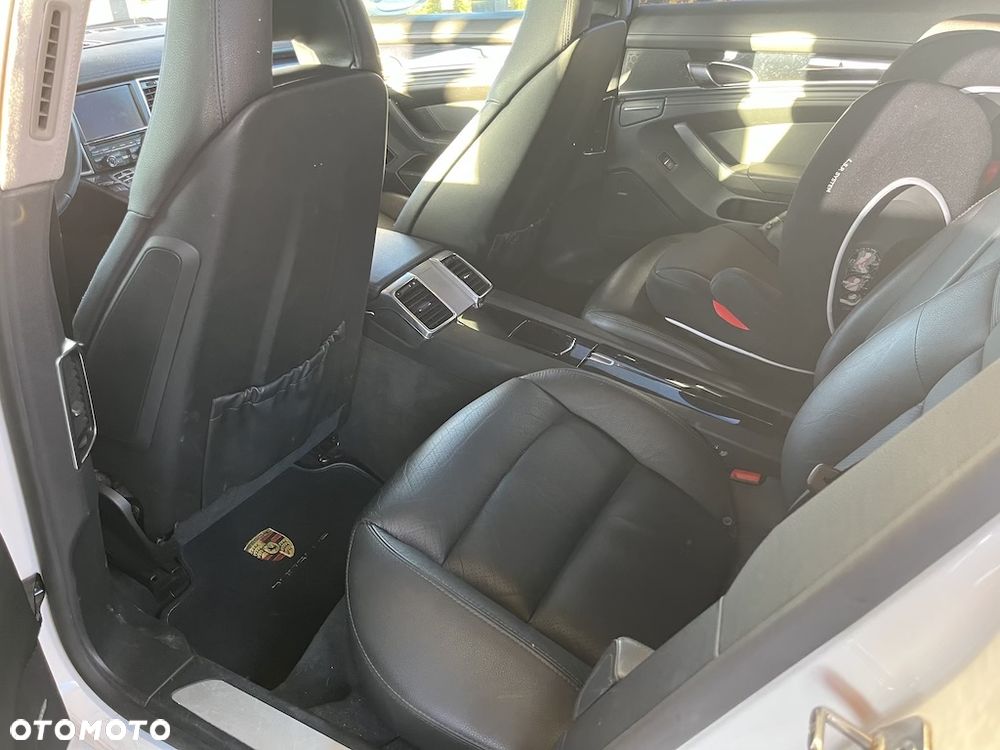 Porsche Panamera Edition - 12