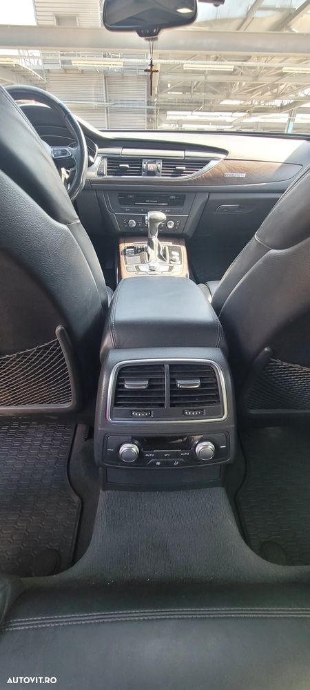 Audi A6 Allroad - 11
