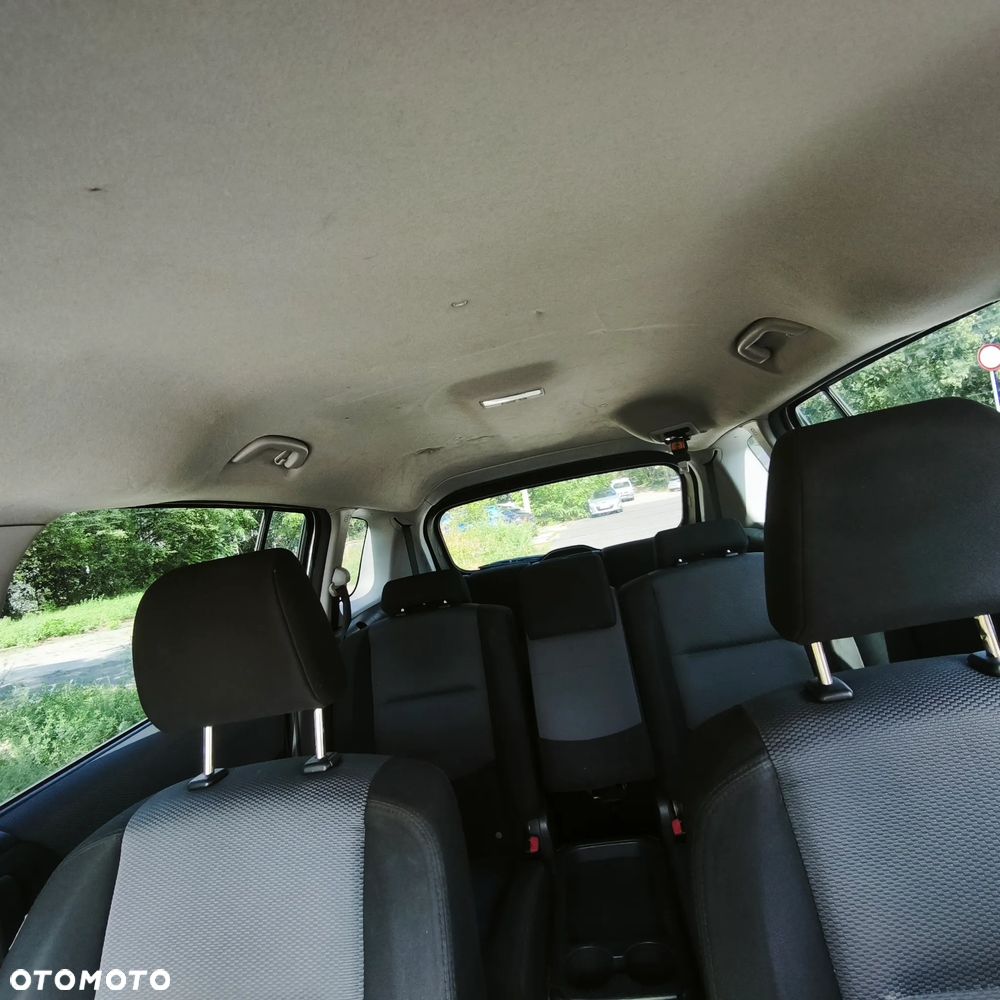 Mazda 5 - 22