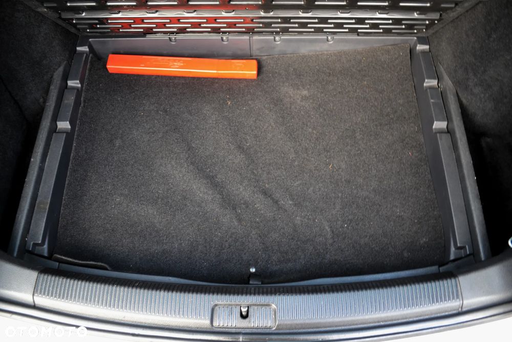 Volkswagen Golf 1.4 TSI Comfortline - 32