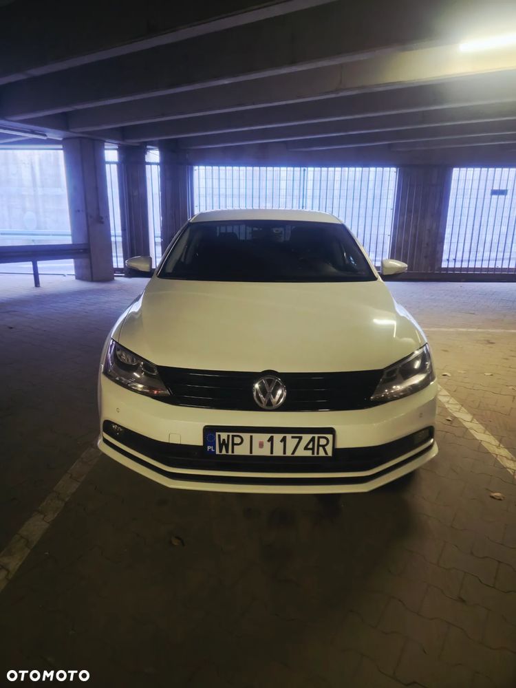 Volkswagen Jetta 1.2 TSI BMT Comfortline - 1