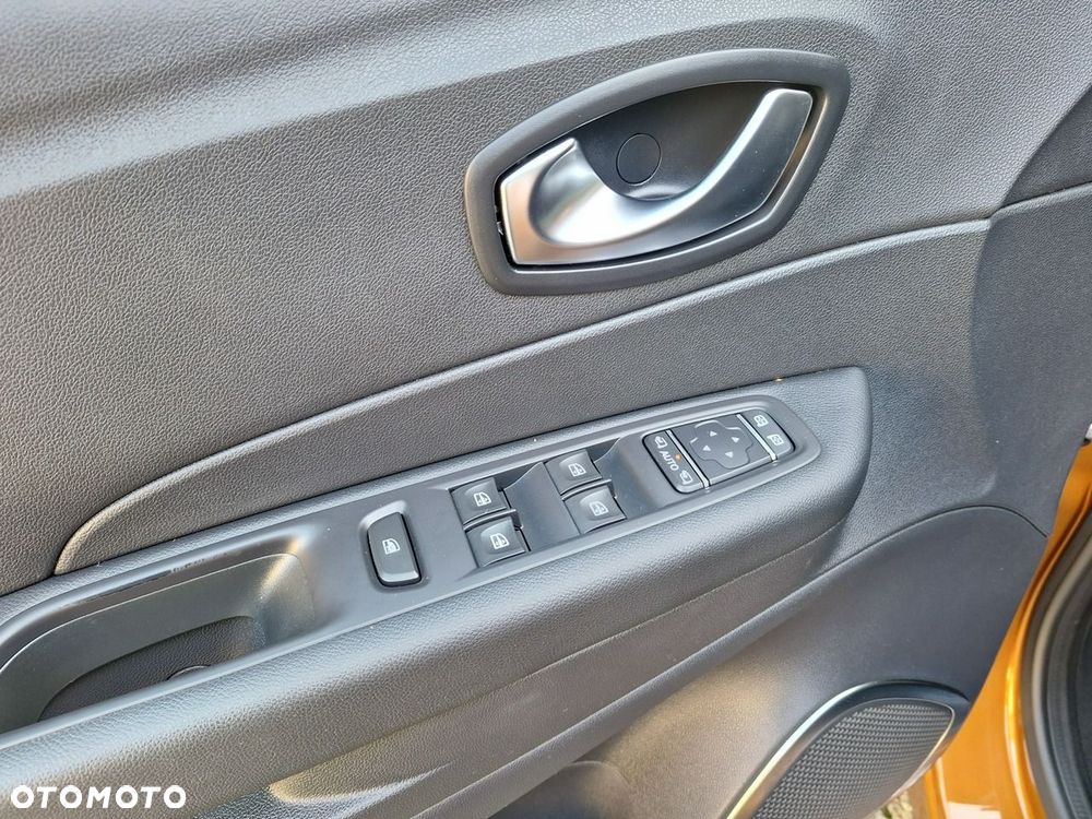 Renault Captur (ENERGY) TCe 90 LIMITED - 19