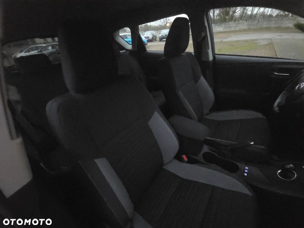 Toyota Auris Hybrid 135 Comfort - 17